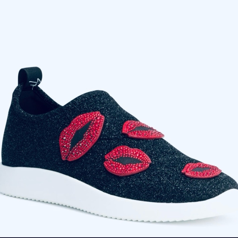 NWT! 💋Giuseppe Zanotti Women's Black Glitter Slip-On Sneakers with Red Lips